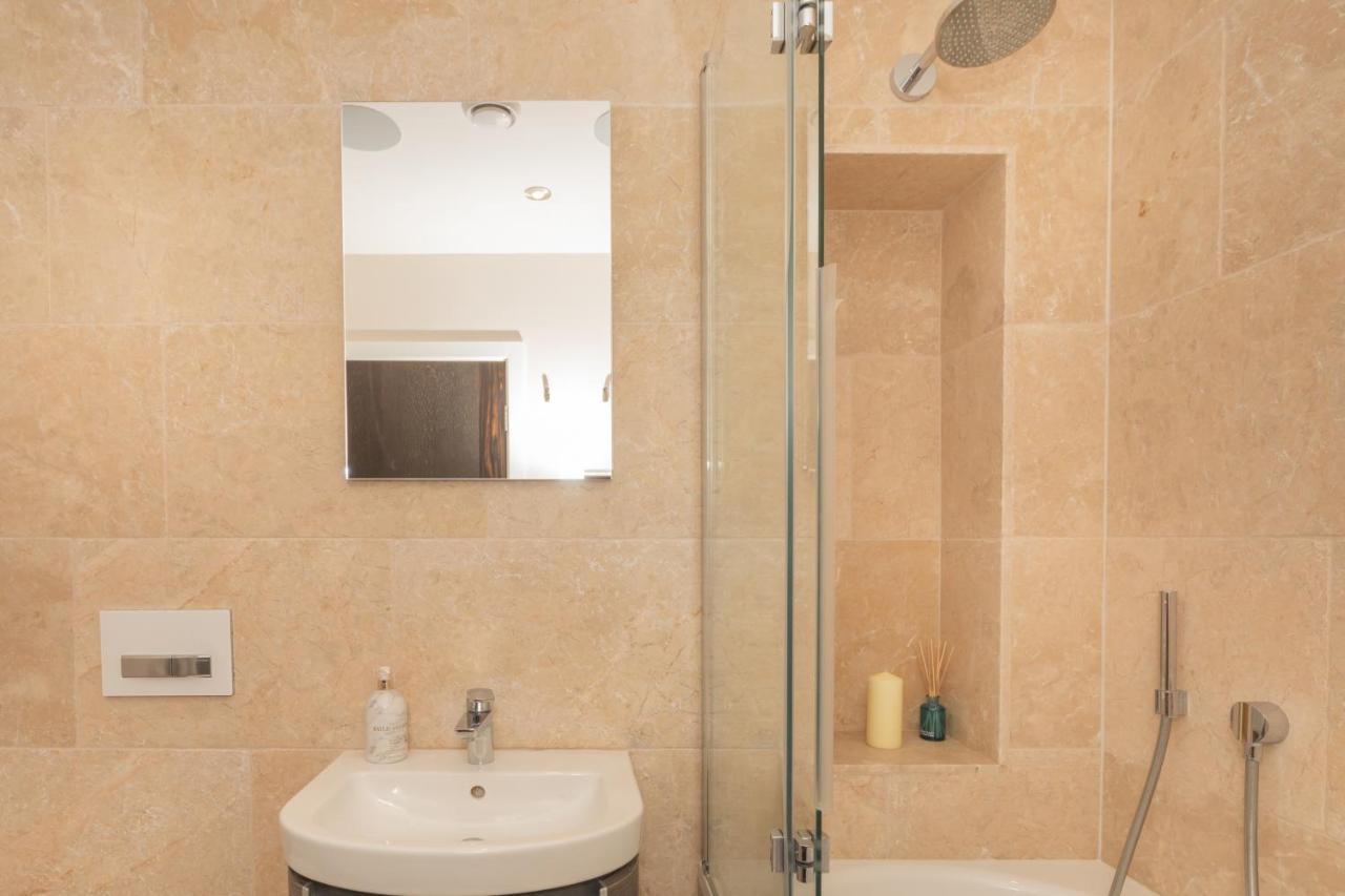 Henge House, Penthouse Apartment Bath Ngoại thất bức ảnh