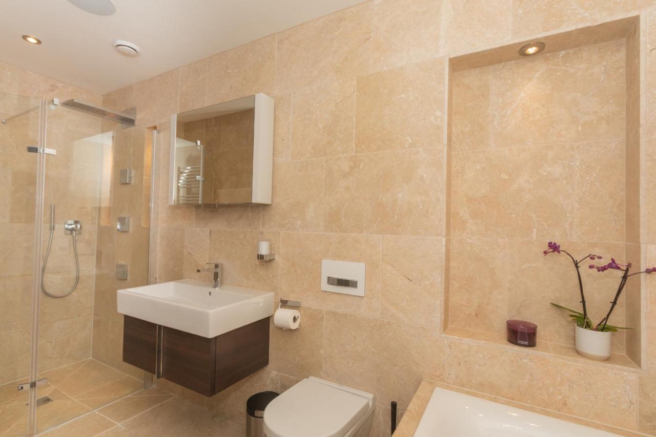 Henge House, Penthouse Apartment Bath Ngoại thất bức ảnh