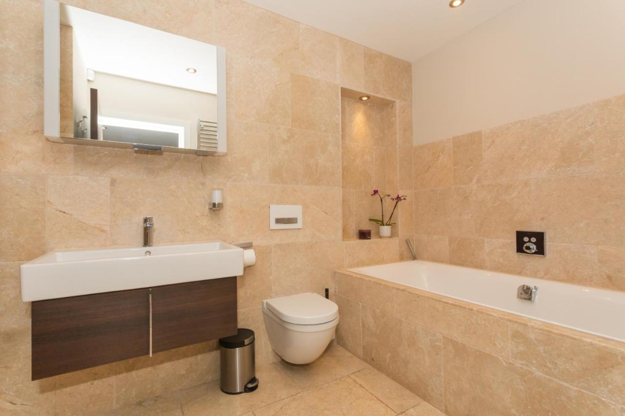 Henge House, Penthouse Apartment Bath Ngoại thất bức ảnh